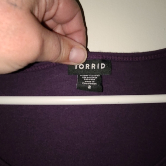 Womens size 2 Torrid lace up purple shirt. - Picture 5 of 5